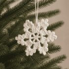 Hópehely amigurumi alapcsomag fonalakkal és horgolóeszközökkel